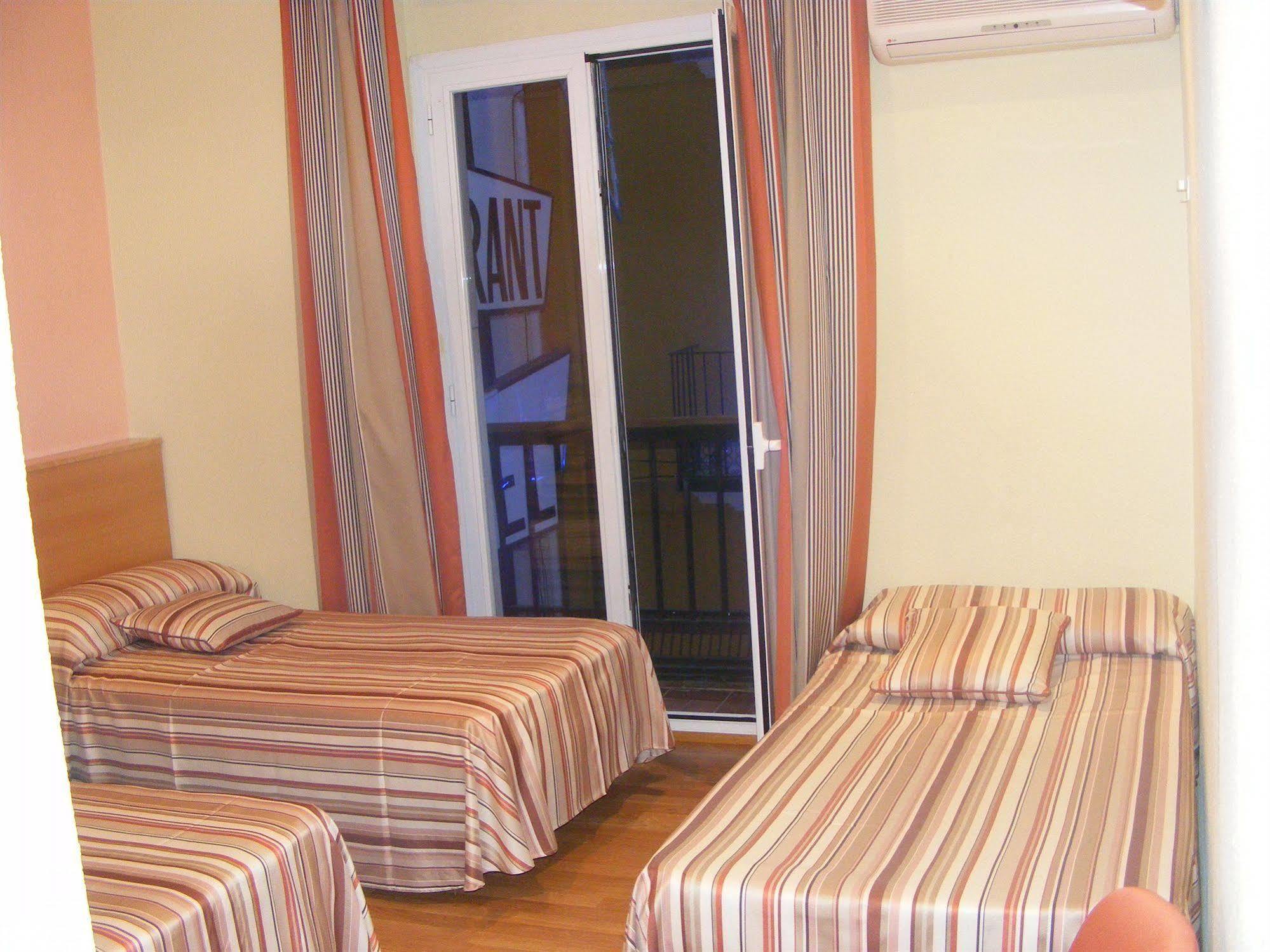 Hotel Alkazar Valencia Exterior foto